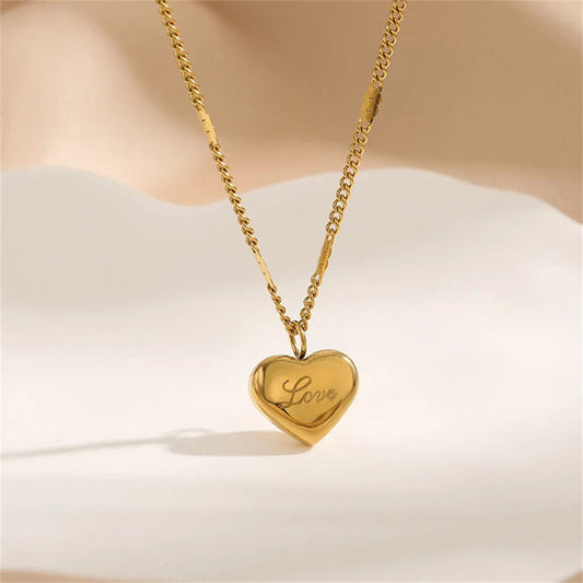 Gold Plated Stainless Steel Anti Tarnish Heart Themed Pendant Necklace