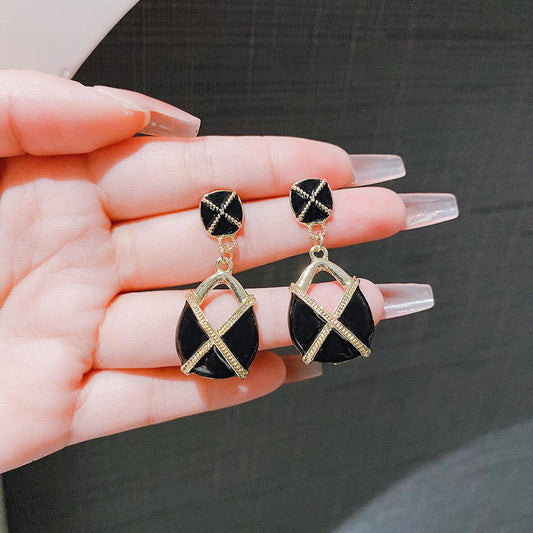 Black Cross-Line Round Drop Earrings