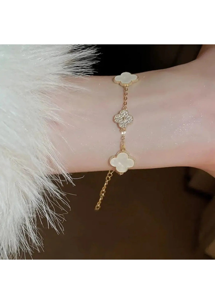 Four Leaf White Clover Bracelet | Image 4