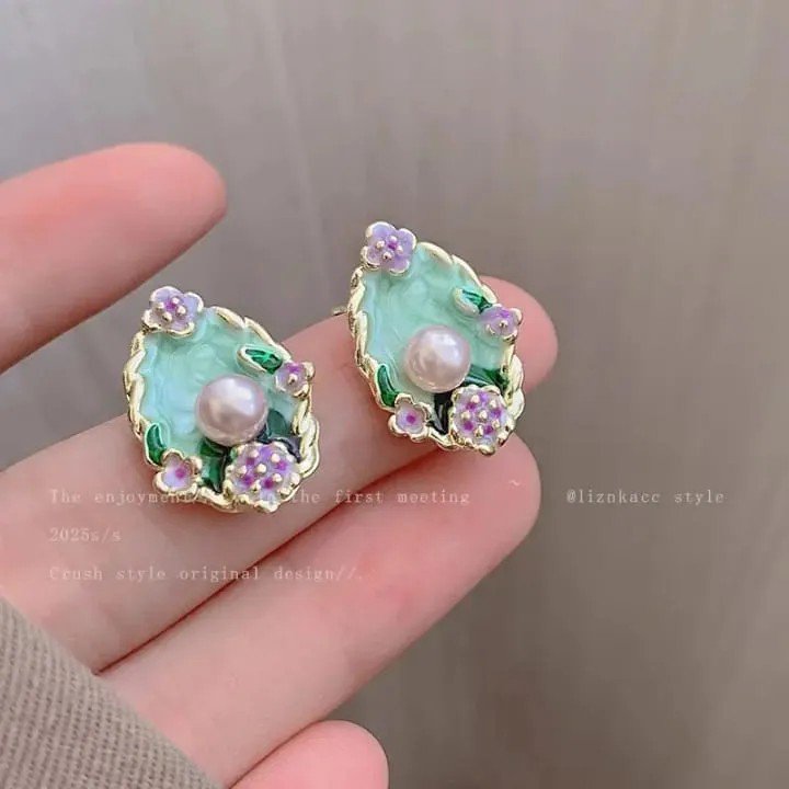 Green Flower Stud Earrings | AUREX Korean-Inspired Earrings PSE-M1080 PSE-M1080_03.jpeg