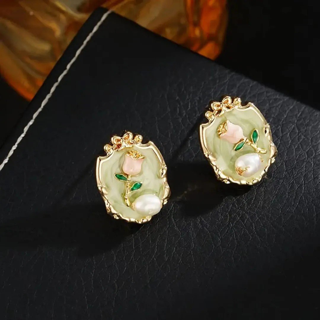 Green Oil Painting Inspired Pearl Flower Earrings PSE-M656 PSE-M656_02.jpeg