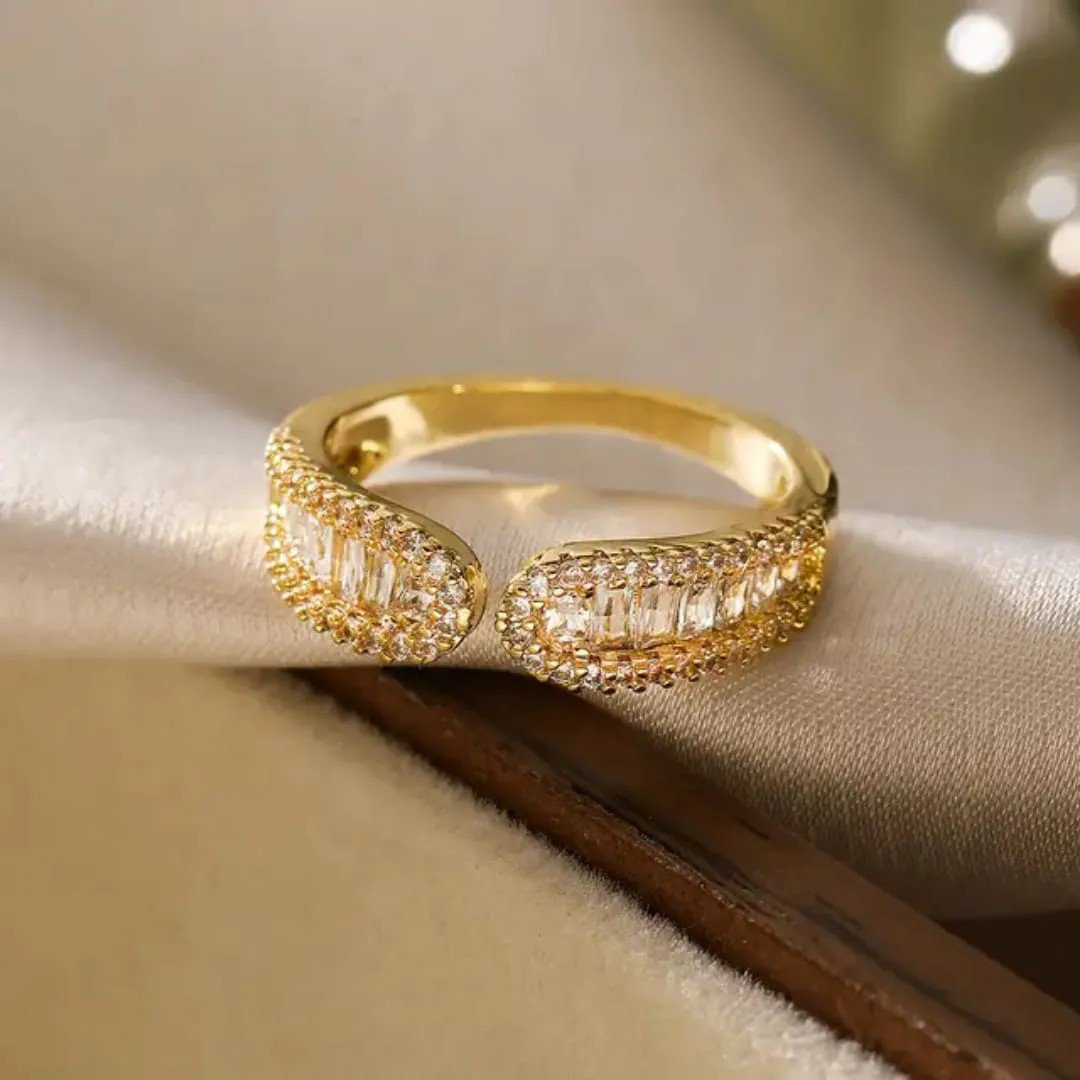 American Diamond Zirconia Gold Ring | PSE-M741