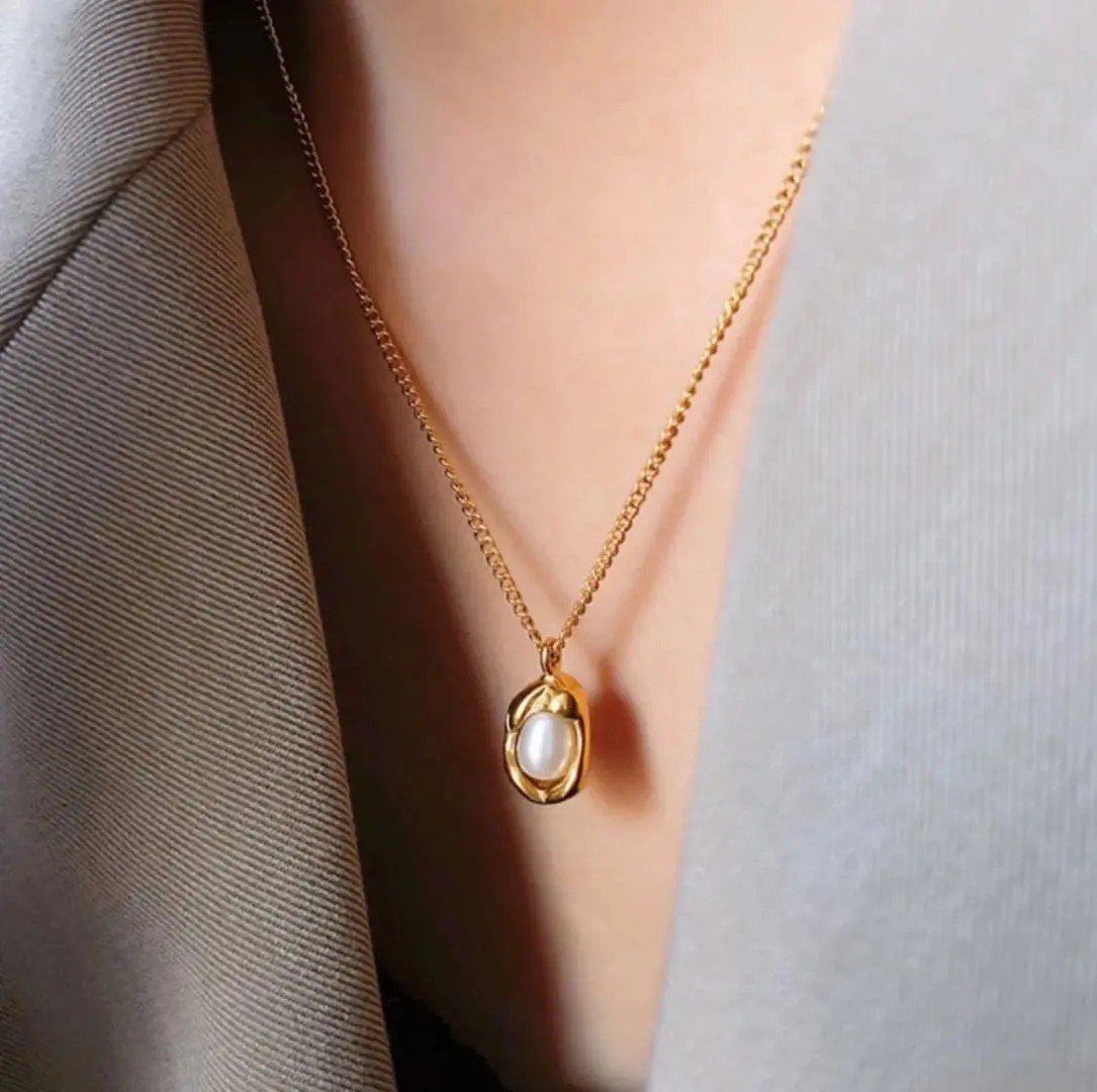 Elegant Pearl Drop Pendant Necklace - view 3